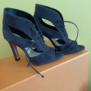Brand New! SCHUTZ Suede Heels